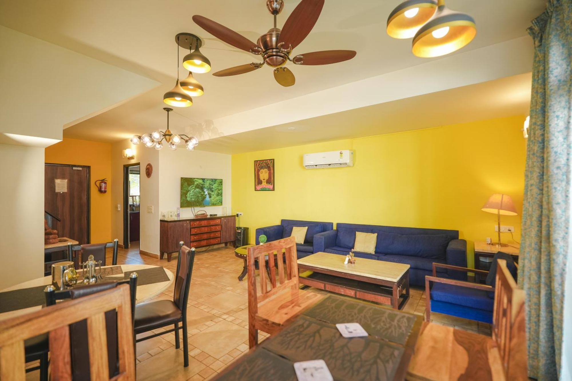 Villa M - Jia 3- 3Bhk In Candolim, Pool Facing, Near Beach, Breakfast Included Exterior foto