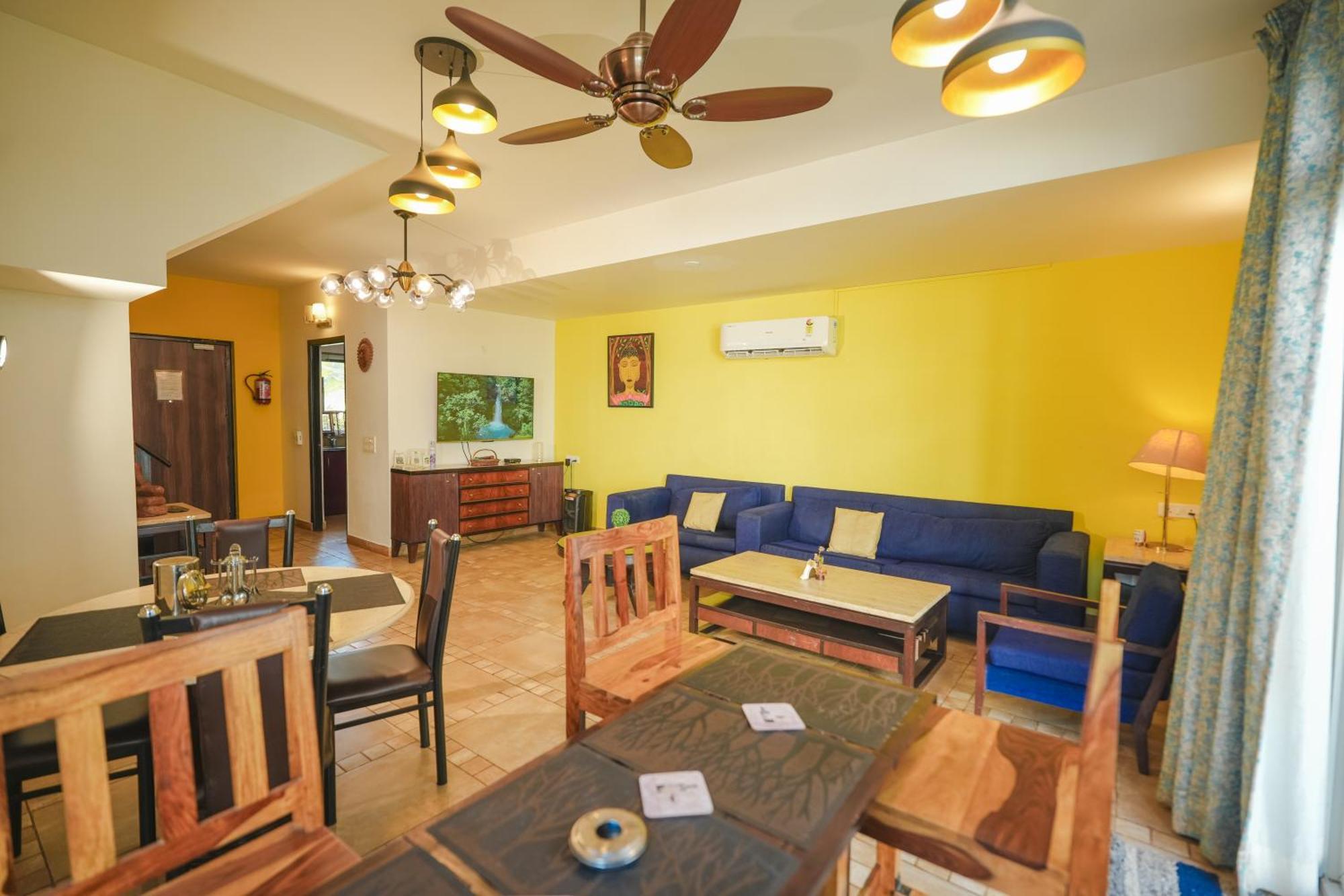 Villa M - Jia 3- 3Bhk In Candolim, Pool Facing, Near Beach, Breakfast Included Exterior foto